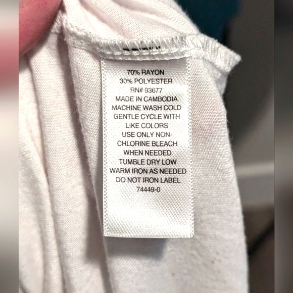 a.n.a Womens Tunic Tank Small White V-neck Soft Flowy Flattering Athleisure - Picture 3 of 3